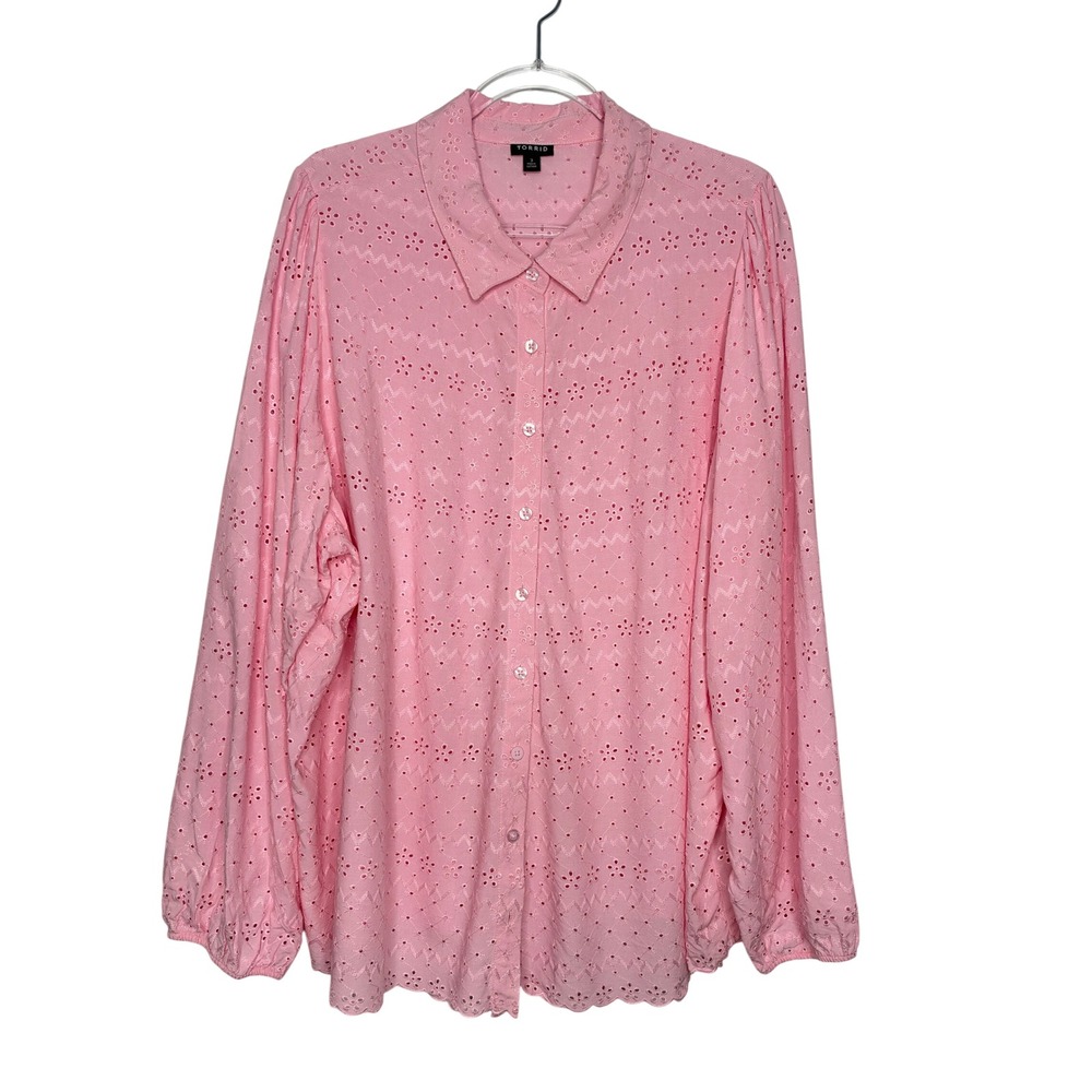 Torrid Eyelet Button up Top 3X Pink Long Sleeve Scallop Hem Peplum Back Feminine